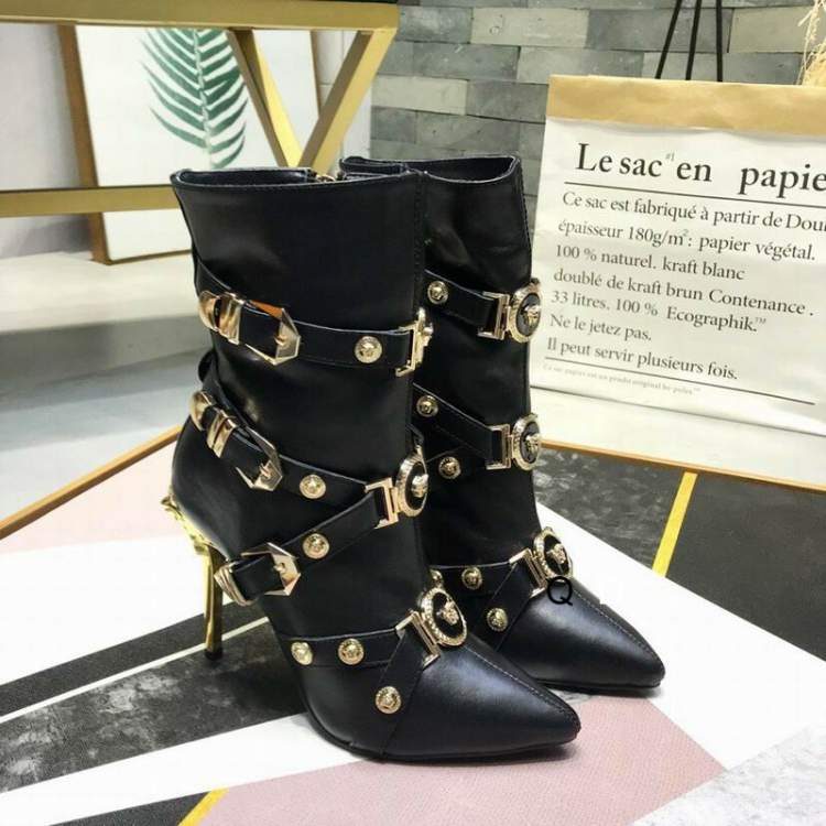 Picture of Versace Shoes _SKUVersacesz38-44GDT080820428